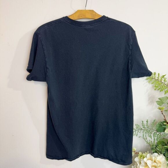 LOVE Unisex T-Shirt | gothic skeleton and heart | medium | black - Picture 4 of 5